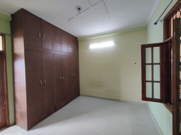 Room in 2 BHK Independent House at Gomti Nagar – for Rent