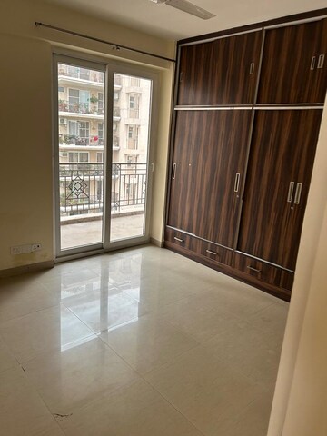 Room in 4 BHK Apartment at Tulip Purple, Sector 69 – for Rent