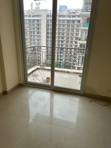 Room in 4 BHK Apartment at Tulip Purple, Sector 69 – for Rent