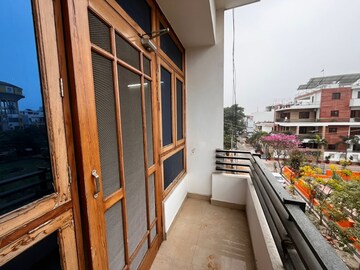 Balcony in 2 BHK Independent House at Gomti Nagar – for Rent