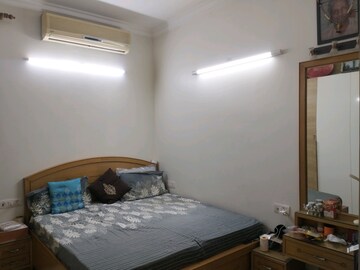 Bedroom in 3 BHK Builder Floor at Paschim Vihar – for Sale