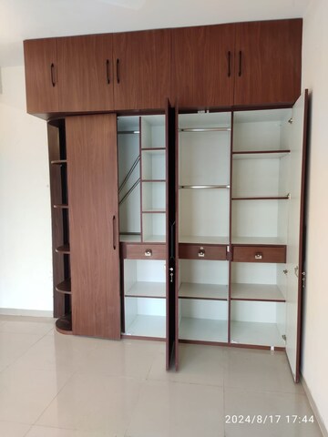 Furnished Amenities in 3 BHK Apartment at Omaxe Waterscapes, Gomti Nagar – for Rent