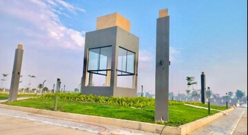  Plot For Sale in Super Corridor