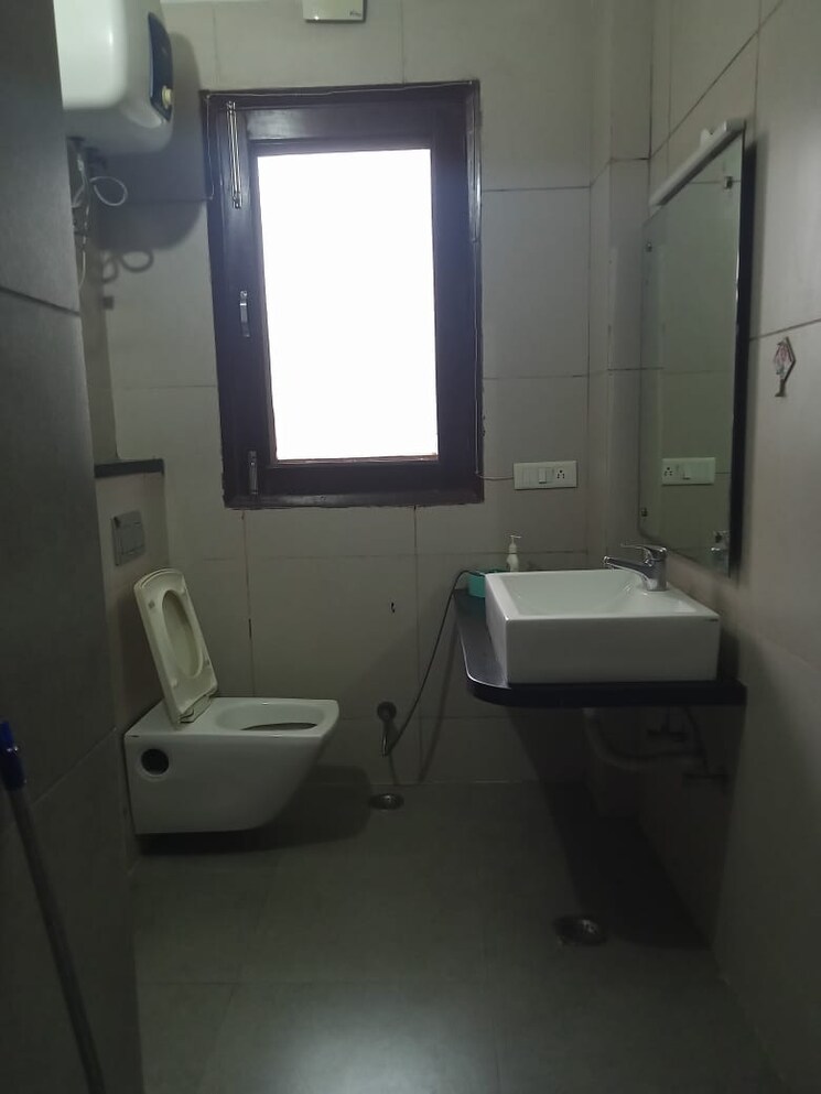Bathroom, ardee-city 3 Bedroom 240 Sq.Ft. Builder Floor In Sector 52 Gurgaon 8017441