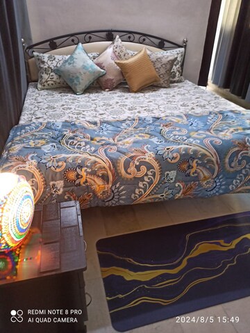 Bedroom in 3 BHK Apartment at Lajpat Nagar ii – for Rent