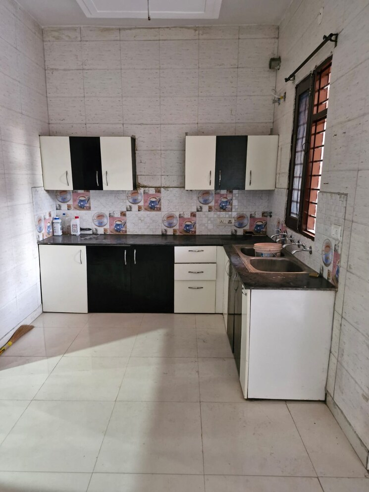 Kitchen, ratan-galaxy 4 Bedroom 2535 Sq.Ft. Apartment In Vrindavan Yojna Lucknow 8017676