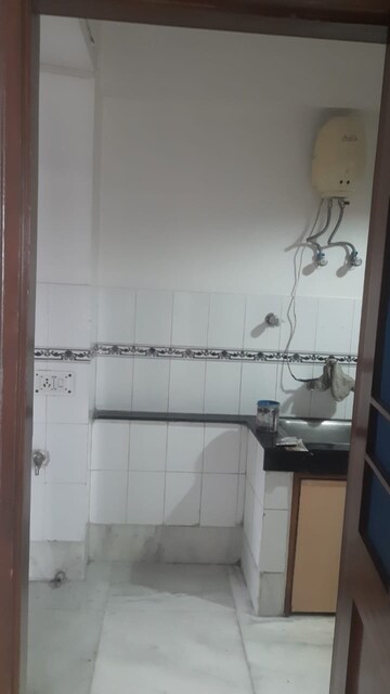 Bathroom in 3 BHK Apartment at Sector 7 Dwarka – for Rent
