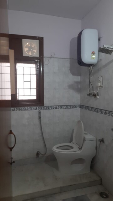 Bathroom in 3 BHK Apartment at Sector 7 Dwarka – for Rent