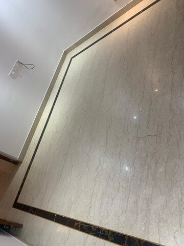 Room in 3 BHK Independent House at Sector 43 – for Rent