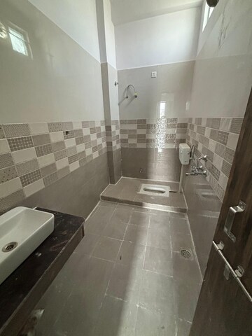 Staircase in 2 BHK Independent House at Gomti Nagar – for Rent