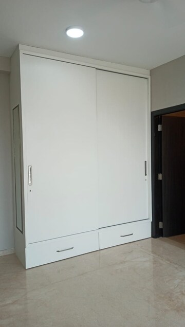 Room in 6 BHK Apartment at Oberoi Sky City, Borivali East – for Sale