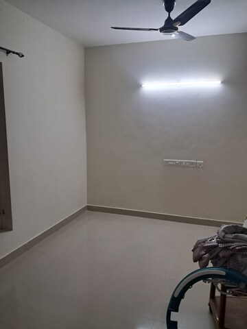 Room in 2.5 BHK Apartment at Kolte Patil Raaga, Hennur Road – for Rent