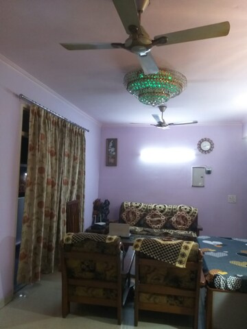 Living Room in 3 BHK Independent House at Sector 50 – for Rent