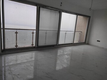 Room in 4 BHK Apartment at Satyam Imperial Heights, Ghansoli – for Rent