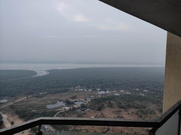 Furnished Amenities in 4 BHK Apartment at Satyam Imperial Heights, Ghansoli – for Rent
