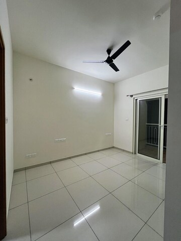 Room in 2 BHK Apartment at Sobha Dream Gardens, Thanisandra Main Road – for Rent