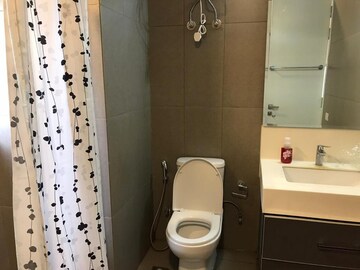 Bathroom in 3 BHK Apartment at Ireo Skyon, Sector 60 – for Sale
