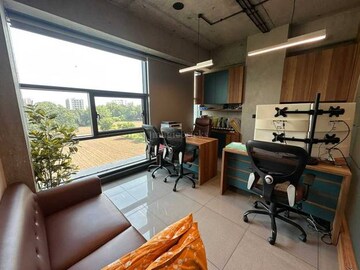  Office Space For Rent in Thaltej