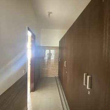 Building Lobby in 3.5 BHK Villa at BPTP Parklands Villa, Sector 88 – for Sale