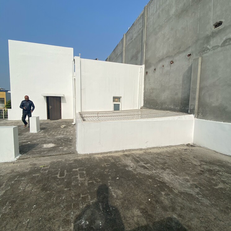 Terrace, bptp-parklands-villa 3.5 Bedroom 350 Sq.Yd. Villa In Sector 88 Faridabad 8018413