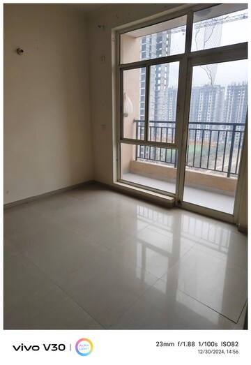 Room in 2 BHK Apartment at Gomti Nagar – for Rent