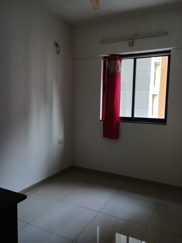 Room in 2 BHK Apartment at Shapoorji Pallonji Joyville Hinjewadi, Hinjewadi – for Rent