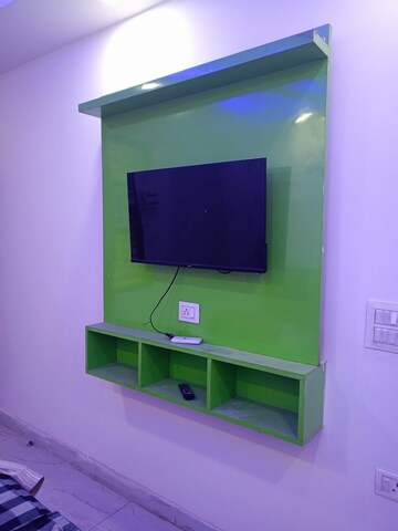 Furnished Amenities in 1 BHK Builder Floor at Ansal Sushant Lok I, Sector 43 – for Rent