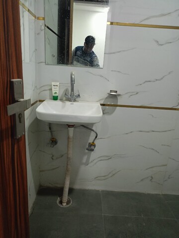 Bathroom in 1 BHK Builder Floor at Ansal Sushant Lok I, Sector 43 – for Rent