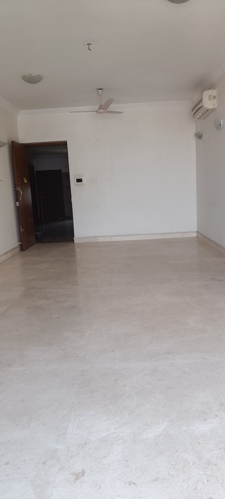 Room, cuffe parade 4 Bedroom 2000 Sq.Ft. Apartment In Cuffe Parade Mumbai 8018580