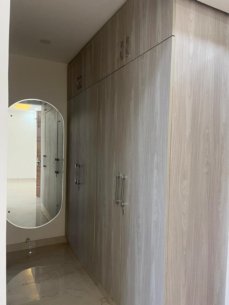 Bathroom, sector 23 3 Bedroom 360 Sq.Yd. Builder Floor In Sector 23 Gurgaon 8018587