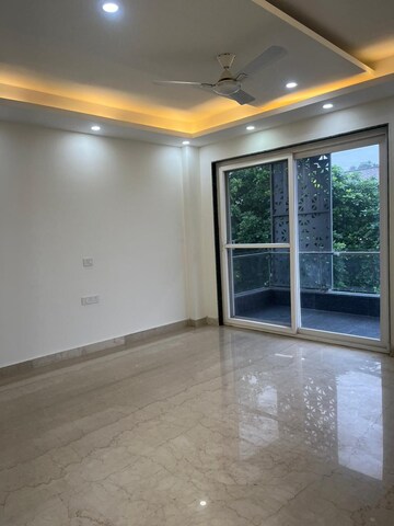 Room in 3 BHK Builder Floor at Sector 23 – for Rent