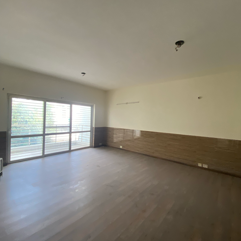 3.5 BHK + Pooja Room,Extra Room Villa For Sale in BPTP Parklands Villa