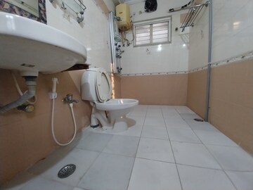 Bathroom in 3 BHK Apartment at Migsun Ultimo, Omicron Iii Greater Noida – for Rent