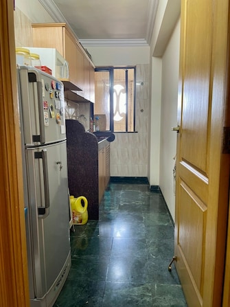 2 BHK Apartment For Rent in Nav Pooja Apartment Bandra West Mumbai  8018675