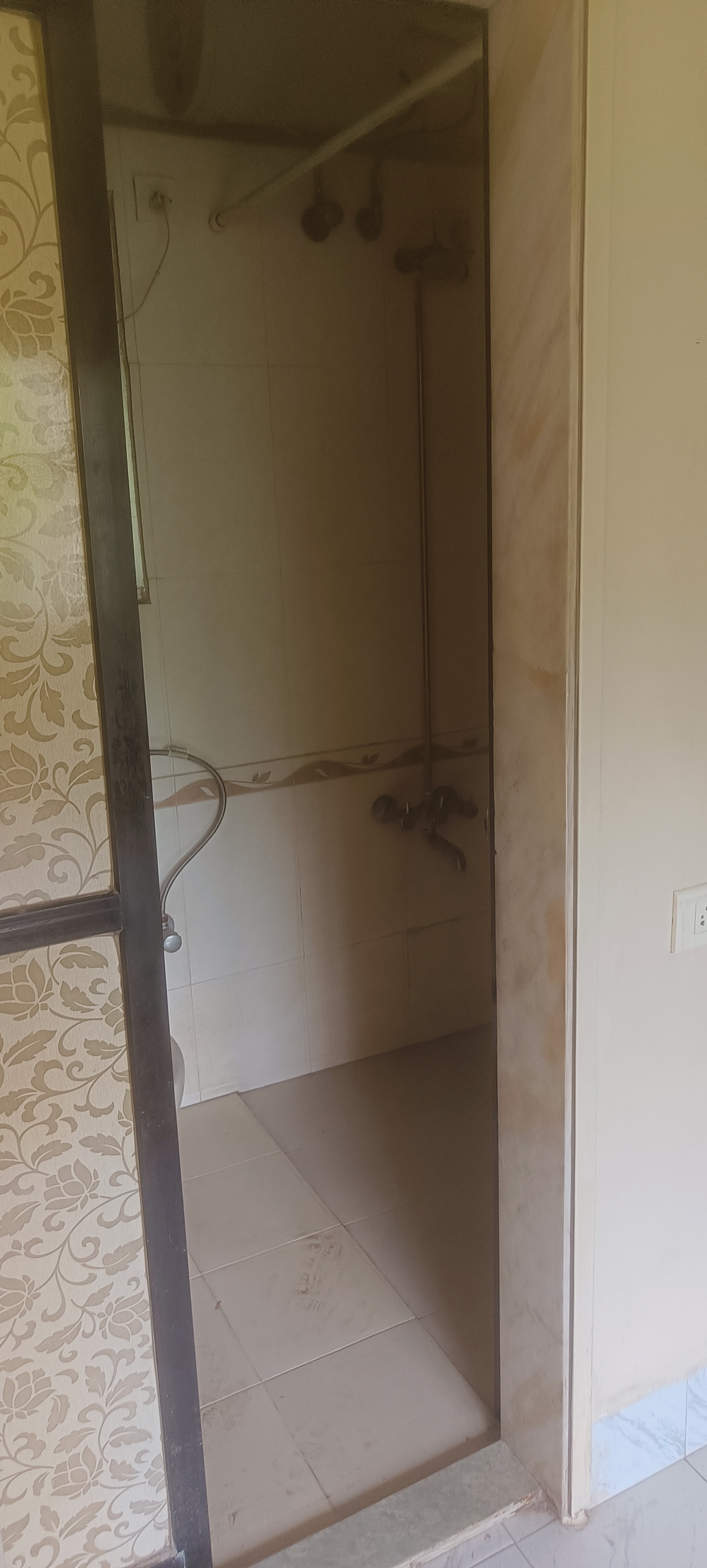 2 BHK + Extra Room Apartment For Sale in Cuffe Parade 