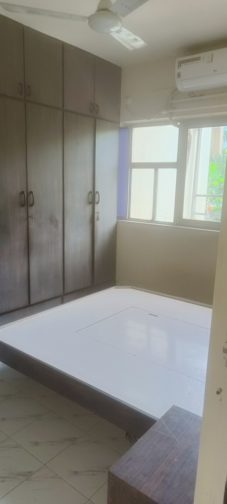 Room, cuffe parade 2 Bedroom 900 Sq.Ft. Apartment In Cuffe Parade Mumbai 8018763