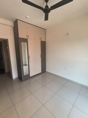 Room in 2 BHK Apartment at Sobha Dream Gardens, Thanisandra Main Road – for Rent
