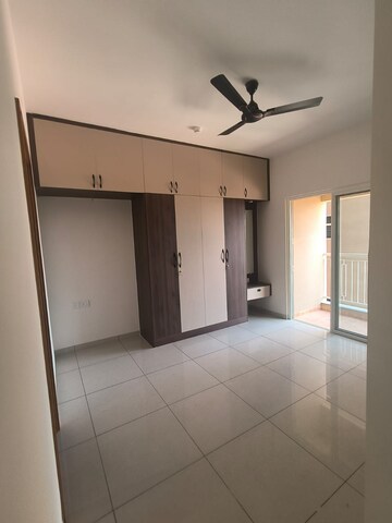Room in 2 BHK Apartment at Sobha Dream Gardens, Thanisandra Main Road – for Rent
