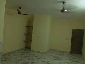 1 BHK Builder Floor For Rent in Sector 23