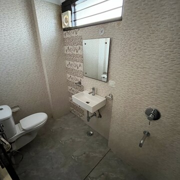 Bathroom in 1 BHK Builder Floor at Ansal Sushant Lok I, Sector 43 – for Rent