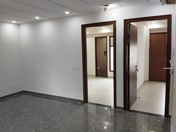 Room in 3 BHK Apartment at Sector 45 – for Rent