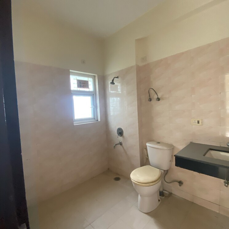 Bathroom, bptp-parklands-villa 3.5 Bedroom 350 Sq.Yd. Villa In Sector 88 Faridabad 8018879
