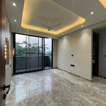 Room in 3 BHK Builder Floor at Ansal Sushant Lok I, Sector 43 – for Rent