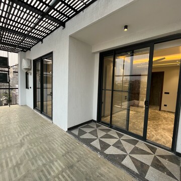  3 BHK Builder Floor at Ansal Sushant Lok I, Sector 43 – for Rent