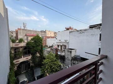 Master Bedroom in 1 BHK Builder Floor at Saket – for Rent