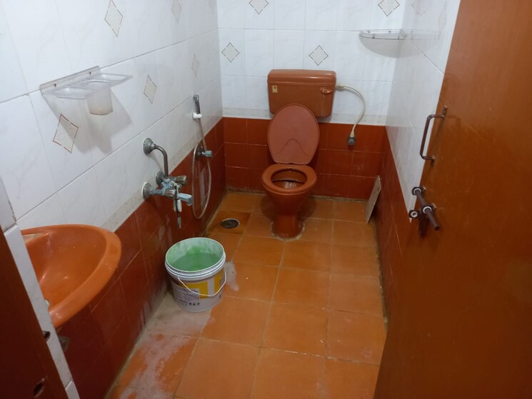 Attached Bathroom, kadugodi 2 Bedroom 1100 Sq.Ft. Apartment In Kadugodi Bangalore 8018905