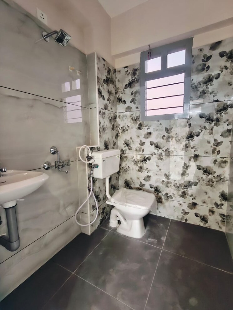 Bathroom, mahatma gandhi inner ring road 2 Bedroom 1220 Sq.Ft. Apartment In Mahatma Gandhi Inner Ring Road Guntur 8019178