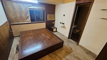 Furnished Amenities in 6 BHK Apartment at El Dorado, Prabhadevi – for Rent