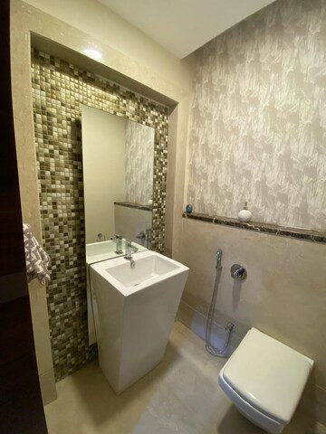 Bathroom in 3.5 BHK Apartment at Konark Vista, Magarpatta City – for Rent