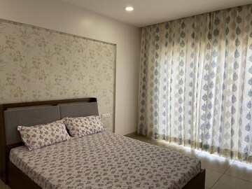 Bedroom in 3.5 BHK Apartment at Konark Vista, Magarpatta City – for Rent
